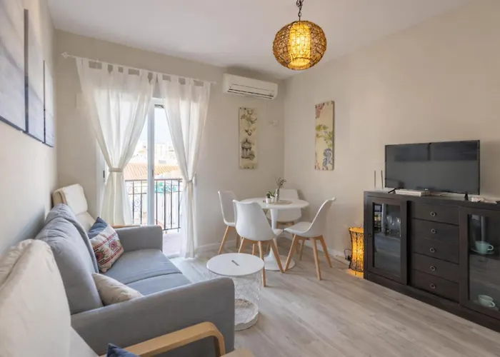 Conde De Priego 아파트 *