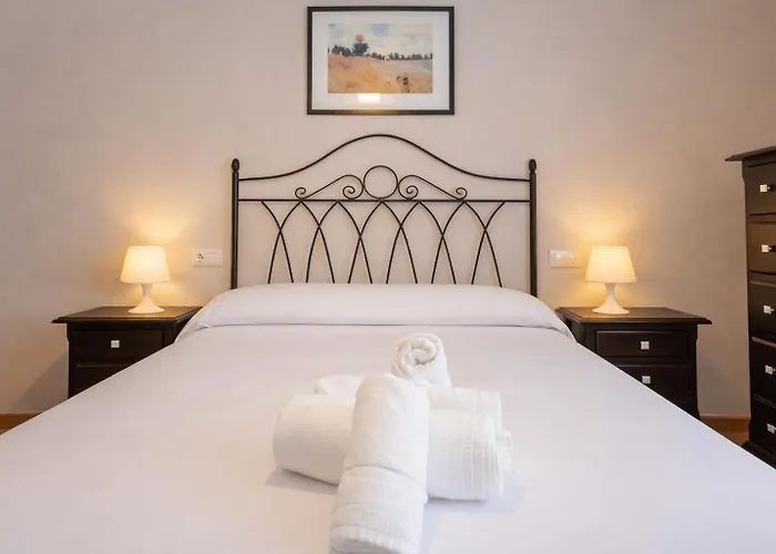 Conde De Priego 아파트 *